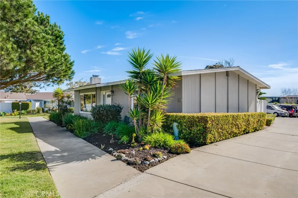 229 Monte Vista 12, San Clemente, California 92672 home-pic-5