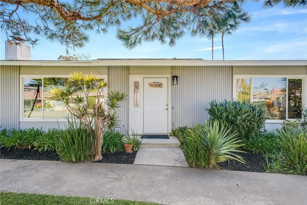229 Monte Vista 12, San Clemente, California 92672 home-pic-4