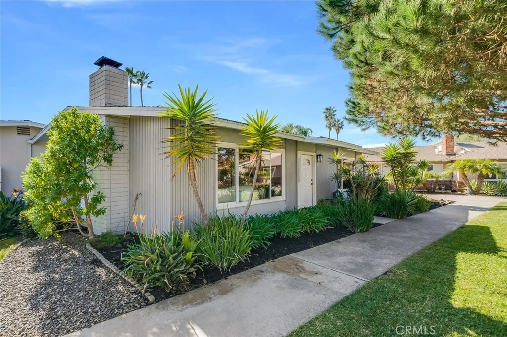 229 Monte Vista 12, San Clemente, California 92672 home-pic-6