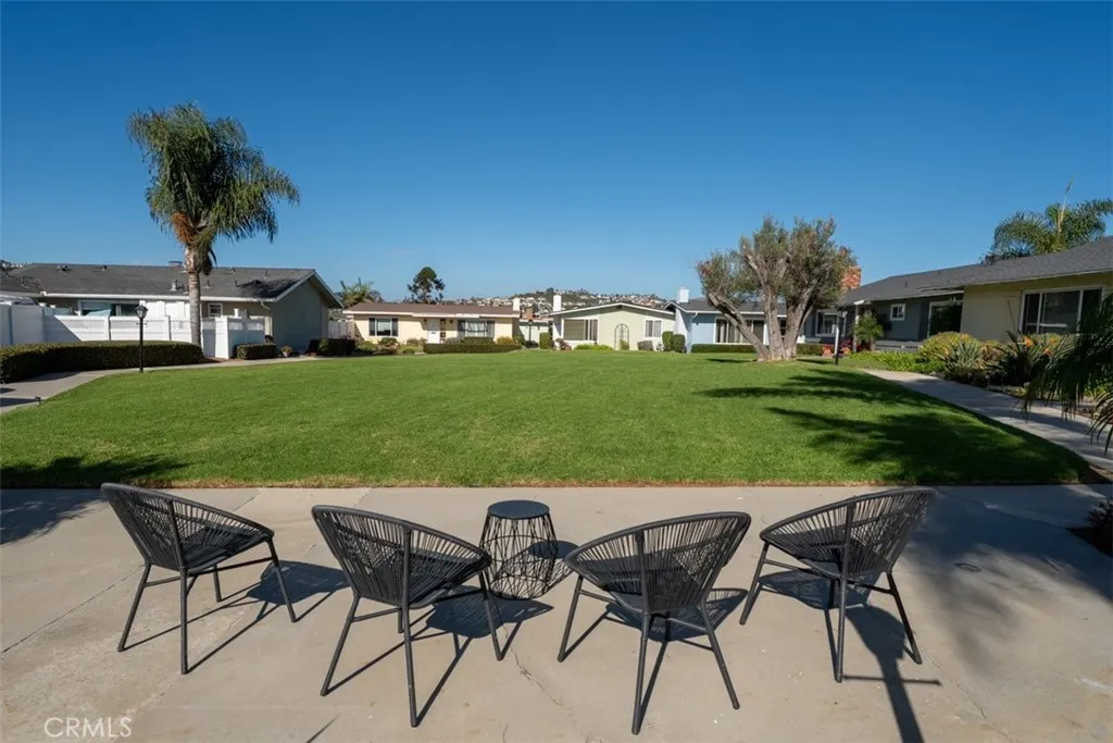 229 Monte Vista 12, San Clemente, California 92672 home-pic-24