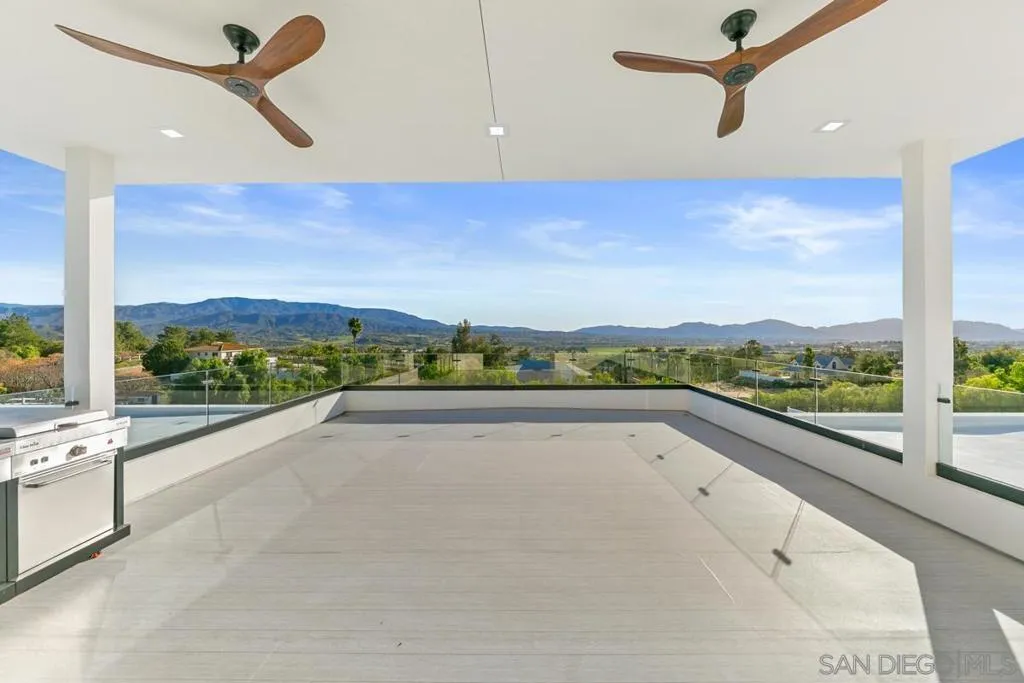 41955 Altanos Road, Temecula, California 92592 home-pic-20