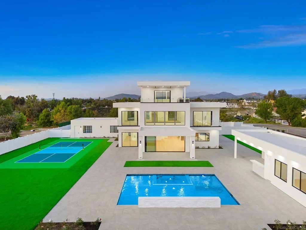41955 Altanos Road, Temecula, California 92592 home-pic-5