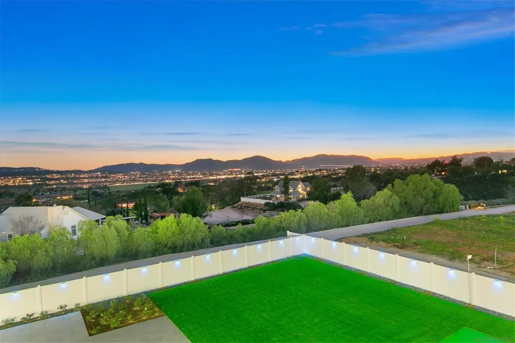 41955 Altanos Road, Temecula, California 92592 home-pic-17