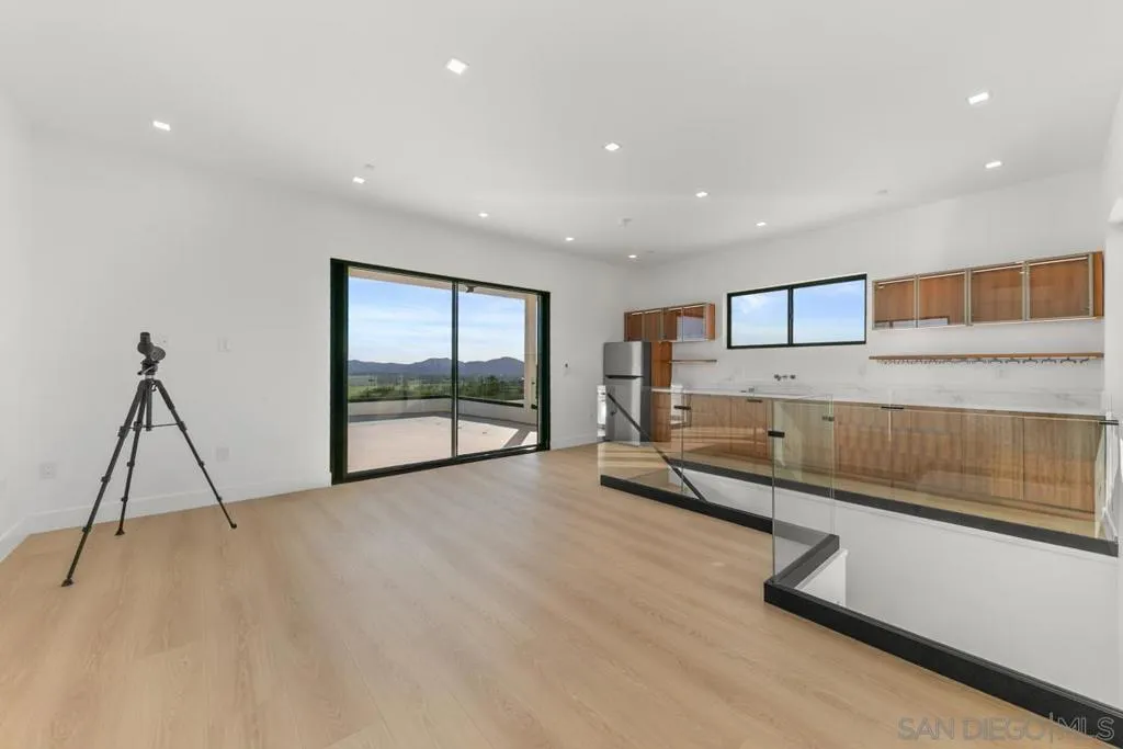 41955 Altanos Road, Temecula, California 92592 home-pic-47