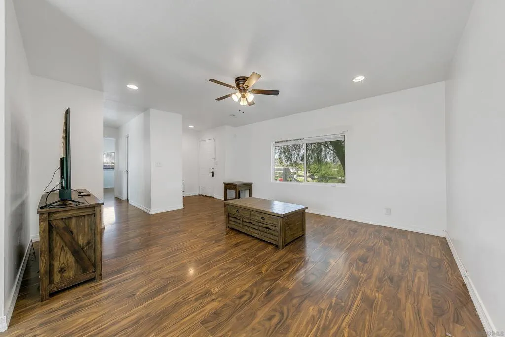 41955 Altanos Road, Temecula, California 92592 home-pic-61