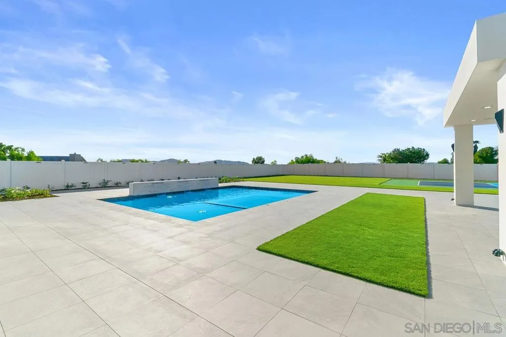 41955 Altanos Road, Temecula, California 92592 home-pic-24
