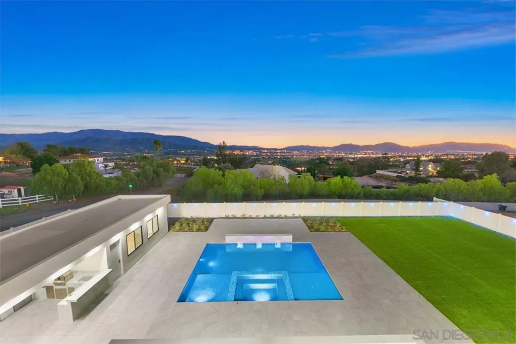 41955 Altanos Road, Temecula, California 92592 home-pic-16