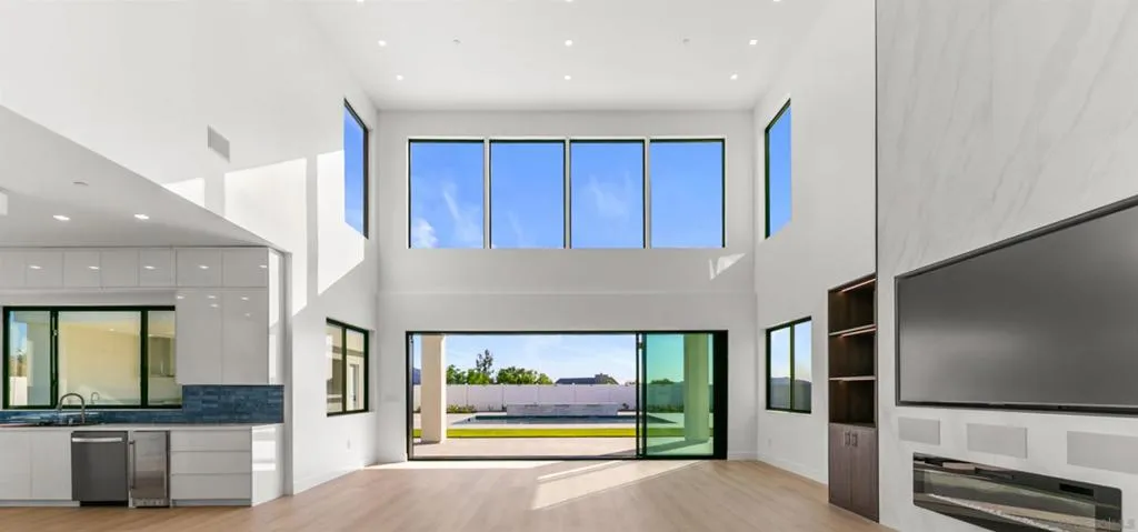 41955 Altanos Road, Temecula, California 92592 home-pic-32