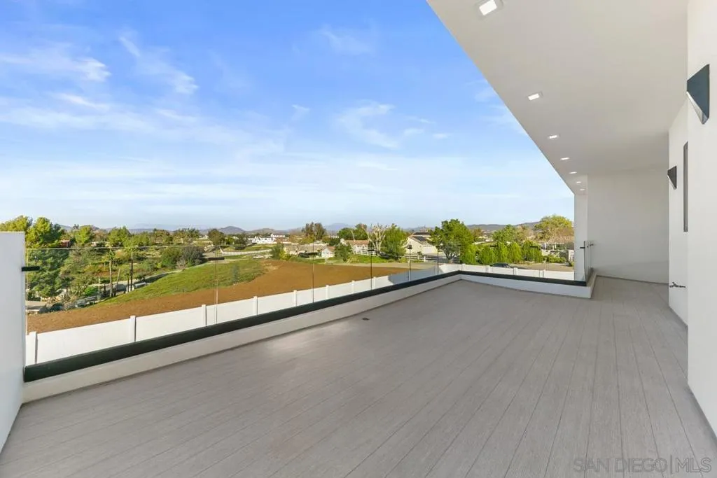 41955 Altanos Road, Temecula, California 92592 home-pic-22