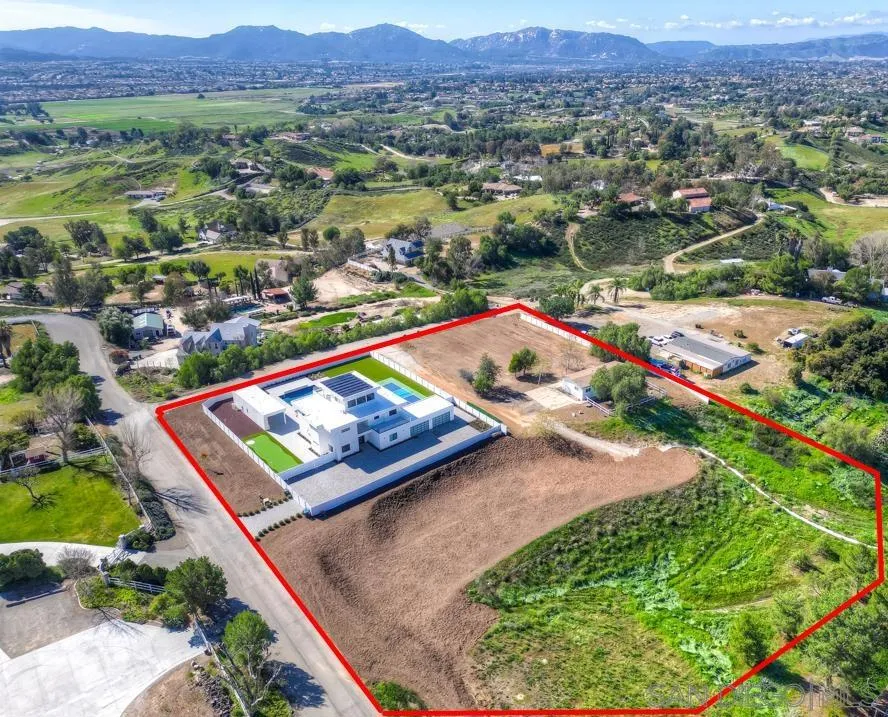41955 Altanos Road, Temecula, California 92592 home-pic-55