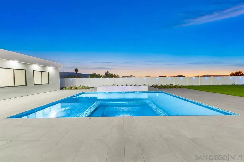 41955 Altanos Road, Temecula, California 92592 home-pic-13
