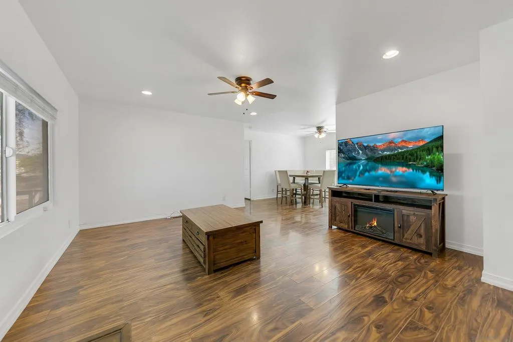 41955 Altanos Road, Temecula, California 92592 home-pic-60