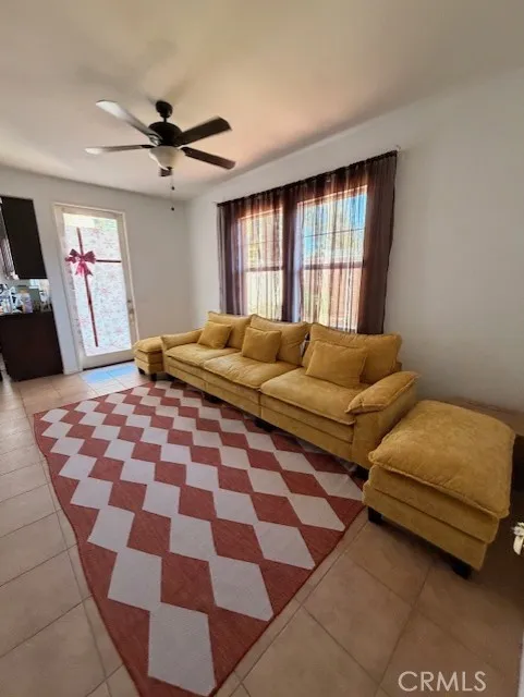 22326 Blue Lupine Circle, Grand Terrace, California 92313 home-pic-8
