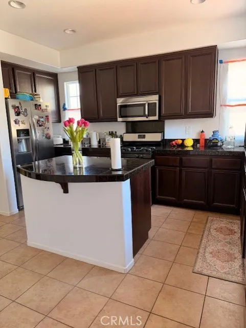 22326 Blue Lupine Circle, Grand Terrace, California 92313 home-pic-4