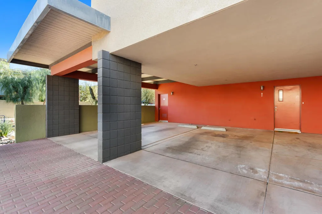677 E Arenas Road, Palm Springs, California 92262 home-pic-38