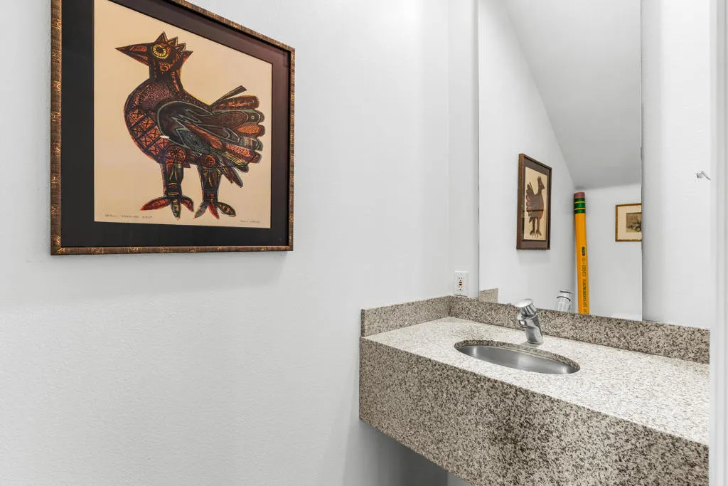 677 E Arenas Road, Palm Springs, California 92262 home-pic-19
