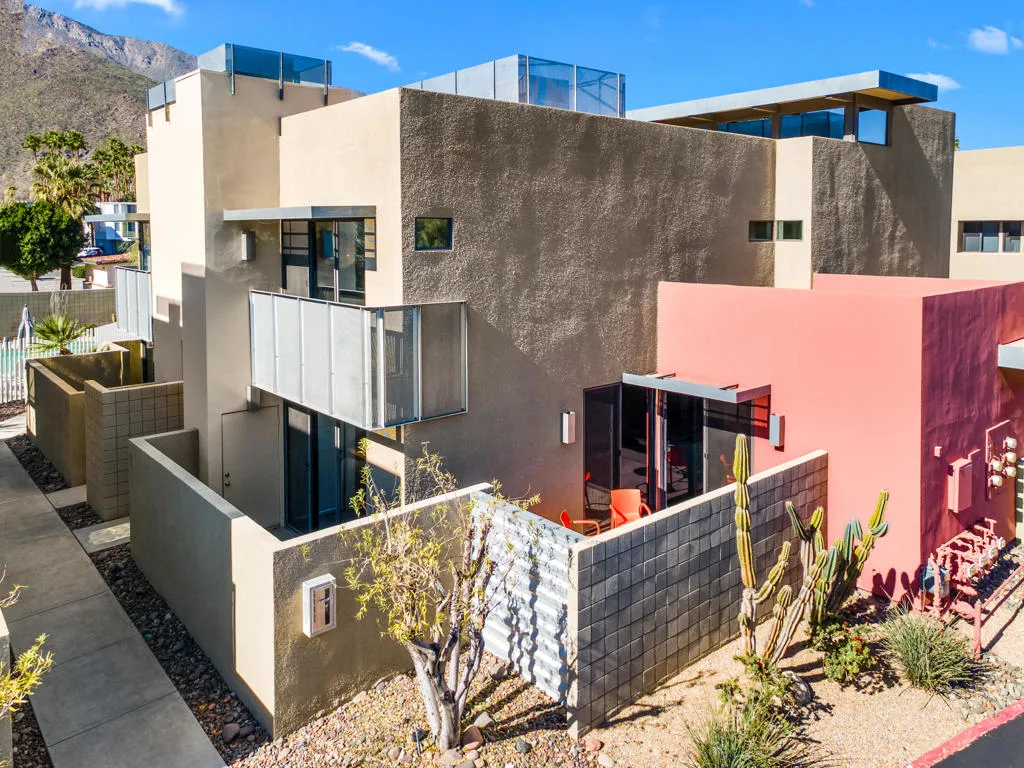 677 E Arenas Road, Palm Springs, California 92262 home-pic-41