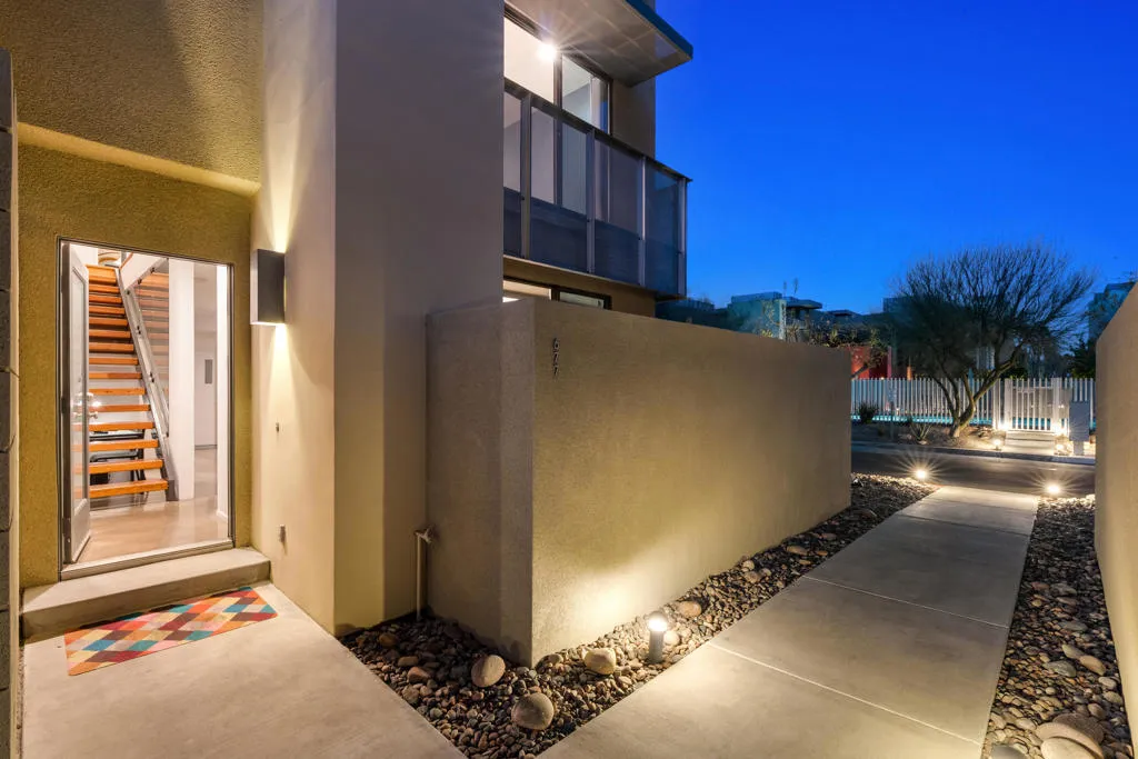 677 E Arenas Road, Palm Springs, California 92262 home-pic-5