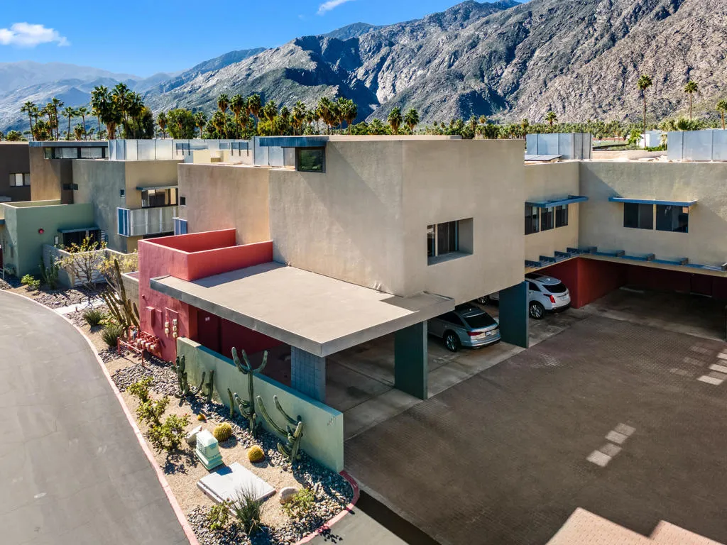 677 E Arenas Road, Palm Springs, California 92262 home-pic-43