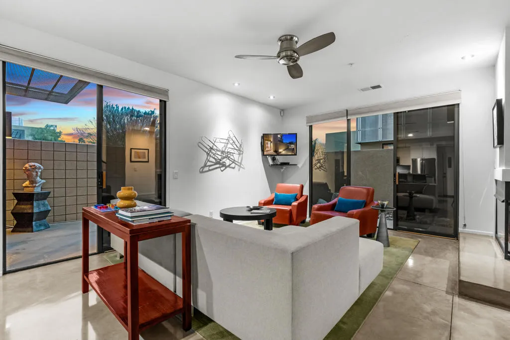 677 E Arenas Road, Palm Springs, California 92262 home-pic-8