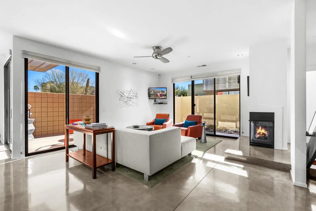 677 E Arenas Road, Palm Springs, California 92262 home-pic-7