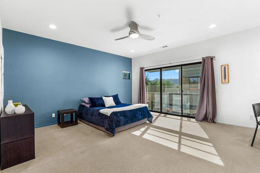 677 E Arenas Road, Palm Springs, California 92262 home-pic-28