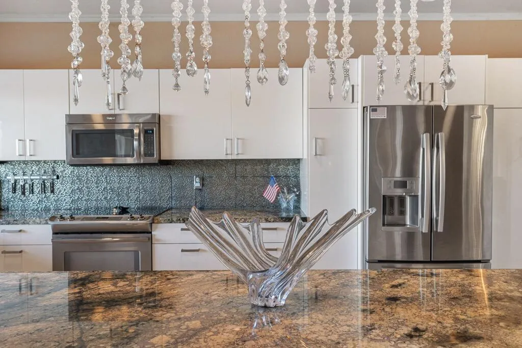92 Lake Shore Drive, Rancho Mirage, California 92270 home-pic-17