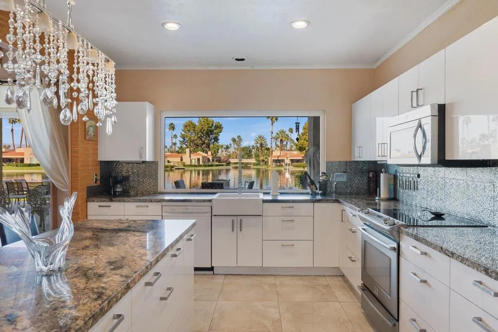 92 Lake Shore Drive, Rancho Mirage, California 92270 home-pic-18
