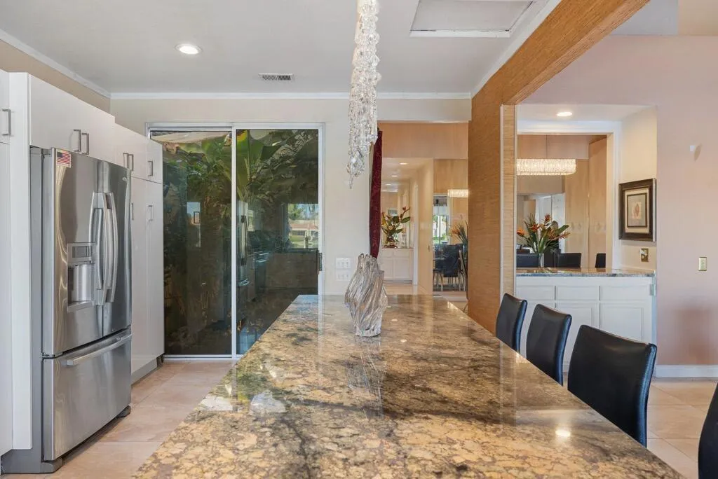 92 Lake Shore Drive, Rancho Mirage, California 92270 home-pic-21