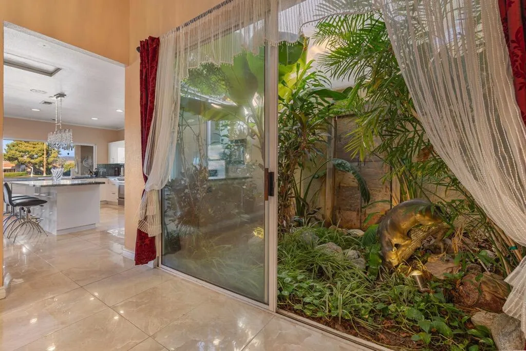92 Lake Shore Drive, Rancho Mirage, California 92270 home-pic-12