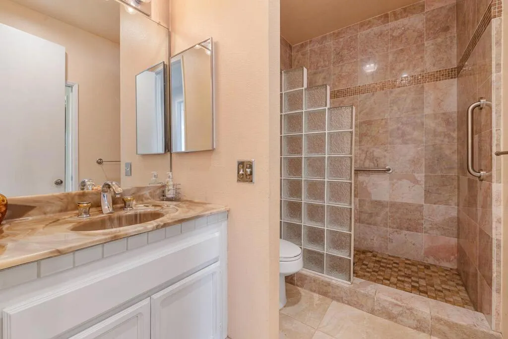 92 Lake Shore Drive, Rancho Mirage, California 92270 home-pic-26