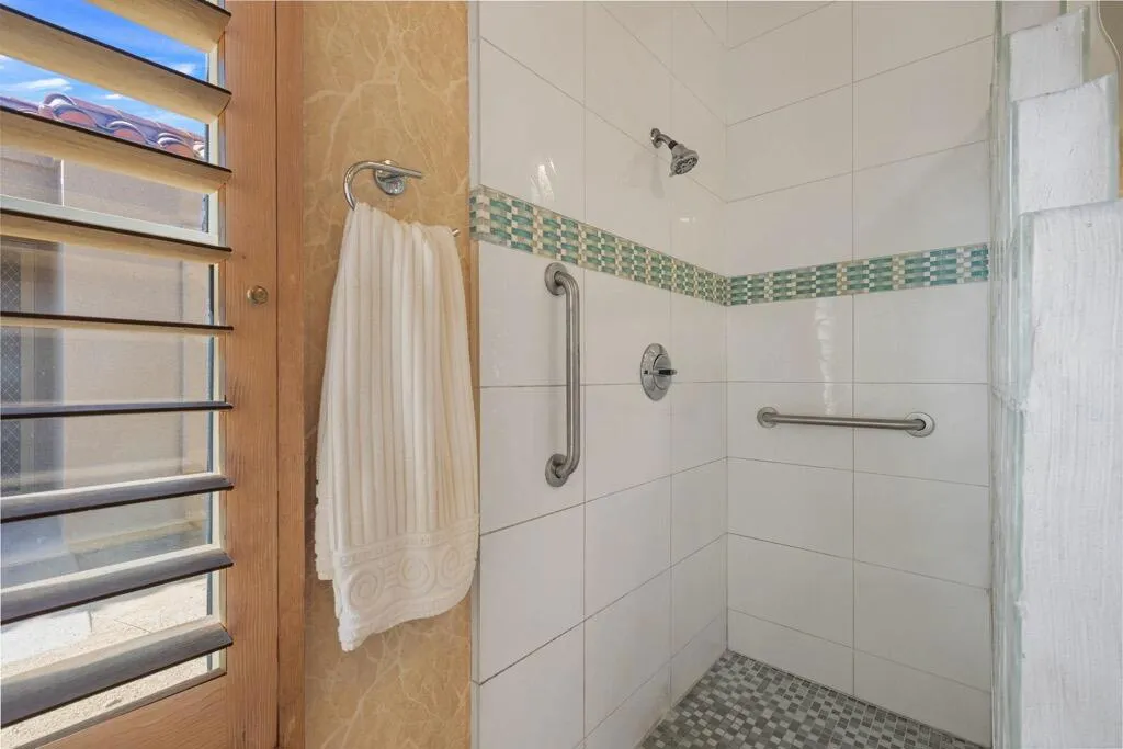 92 Lake Shore Drive, Rancho Mirage, California 92270 home-pic-38