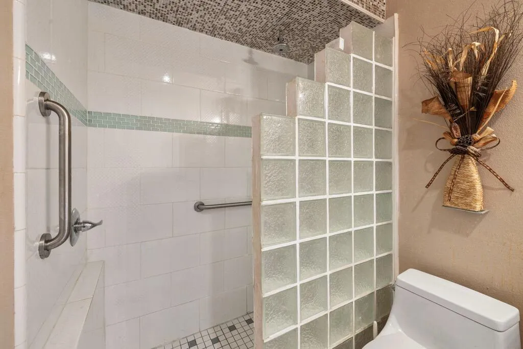 92 Lake Shore Drive, Rancho Mirage, California 92270 home-pic-29