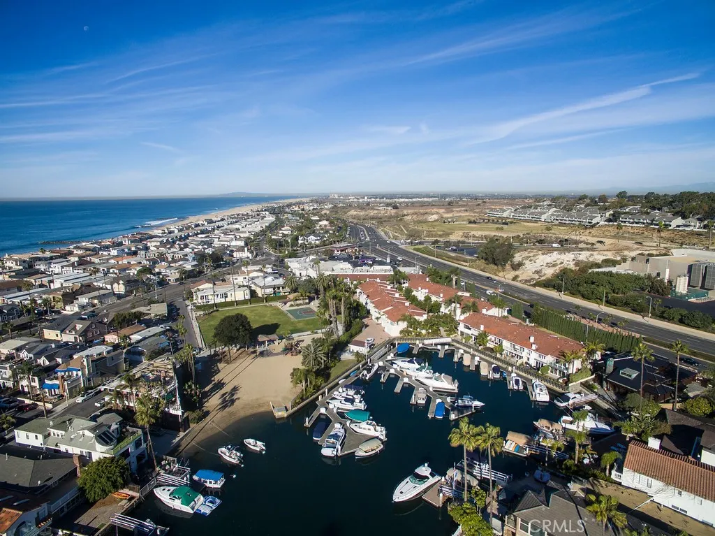 4403 W Coast, Newport Beach, California 92663 home-pic-1