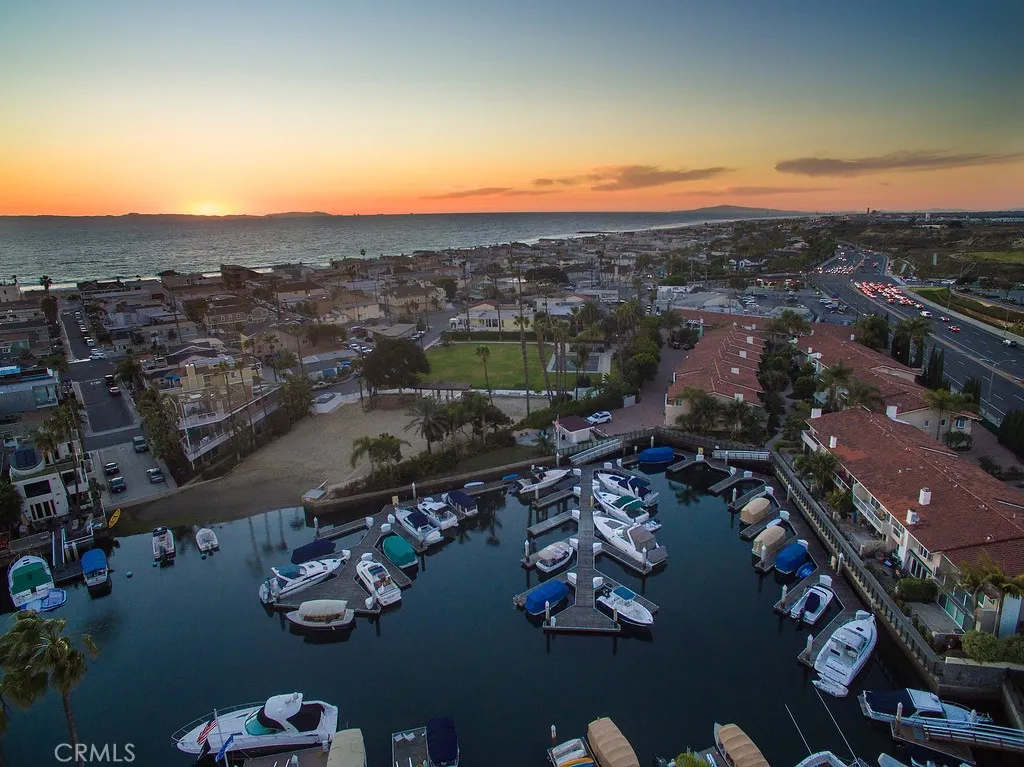 4403 W Coast, Newport Beach, California 92663 home-pic-29