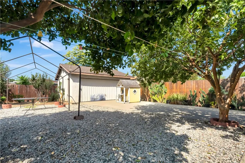 2651 Pirtle Street, Los Angeles, California 90039 home-pic-16