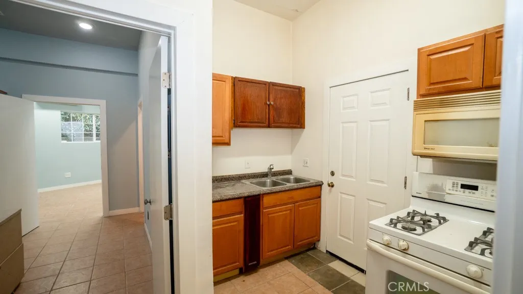 5618 Venice Boulevard, Los Angeles, California 90019 home-pic-7