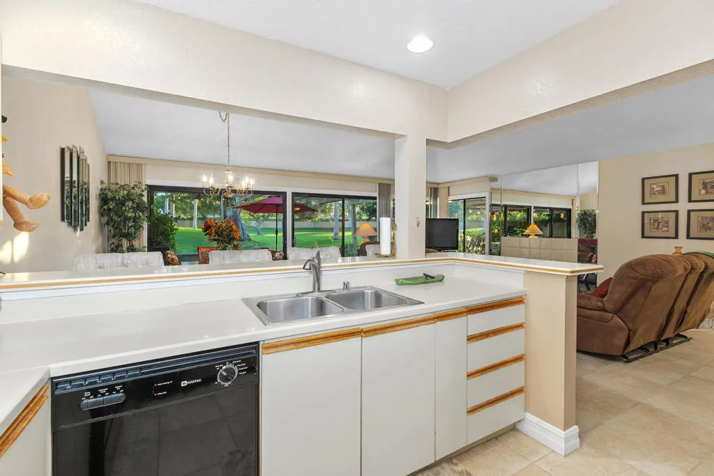 77723 Woodhaven Drive S, Palm Desert, California 92211 home-pic-14