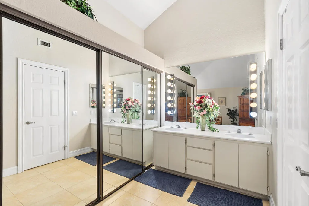 77723 Woodhaven Drive S, Palm Desert, California 92211 home-pic-25