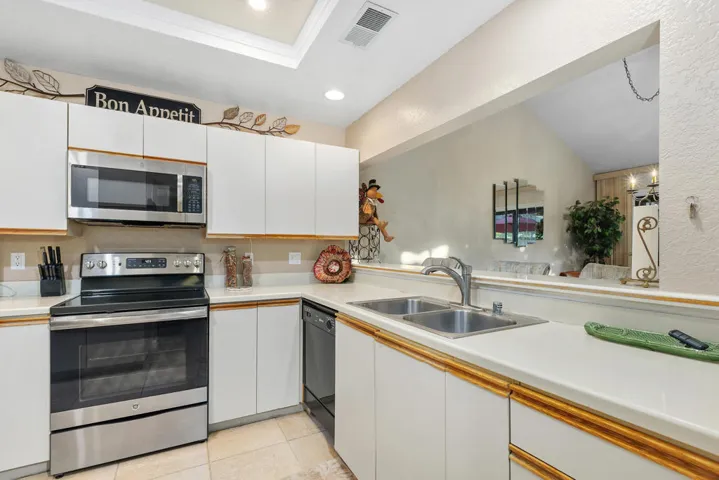 18_11949754_184955_184955-EI-118