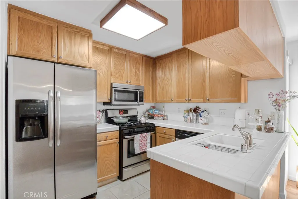 15760 Midwood, Granada Hills, California 91344 home-pic-11