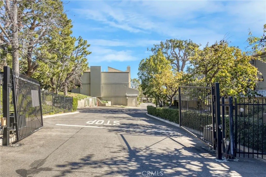 15760 Midwood, Granada Hills, California 91344 home-pic-30