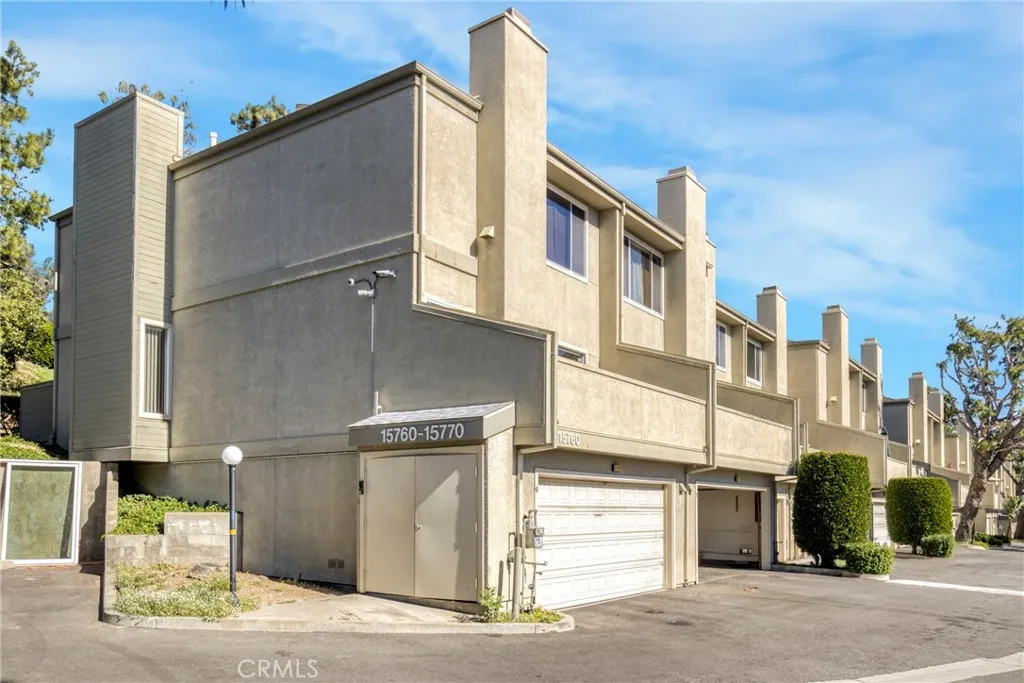 15760 Midwood, Granada Hills, California 91344 home-pic-1