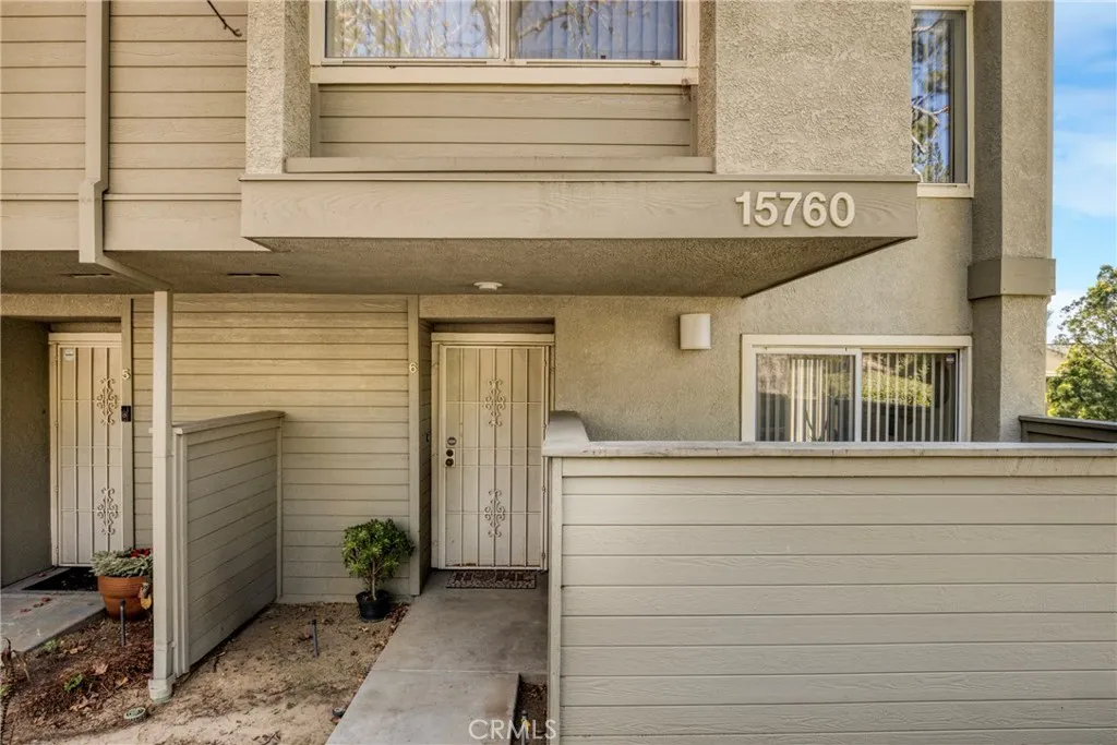 15760 Midwood, Granada Hills, California 91344 home-pic-3