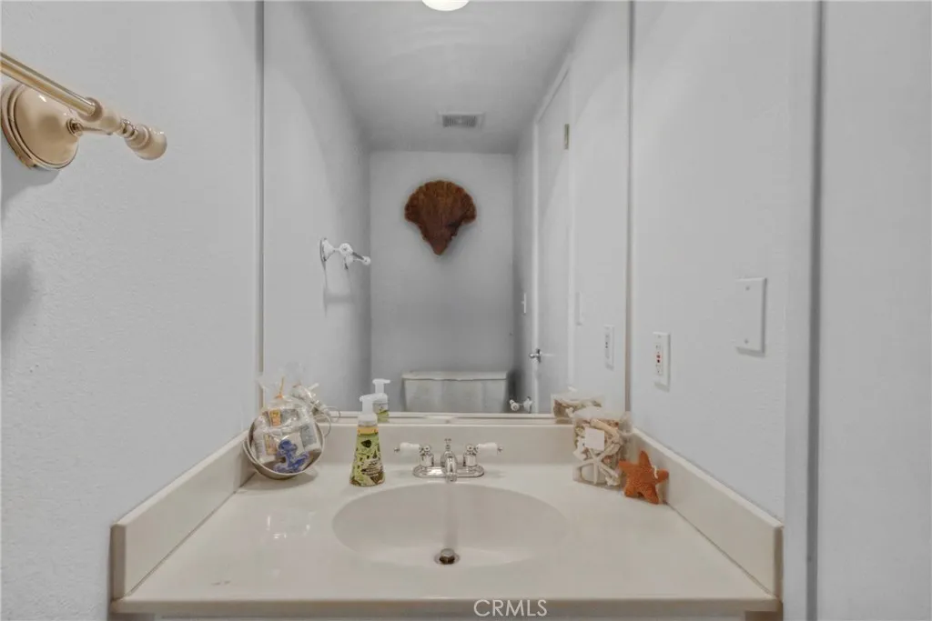 15760 Midwood, Granada Hills, California 91344 home-pic-16