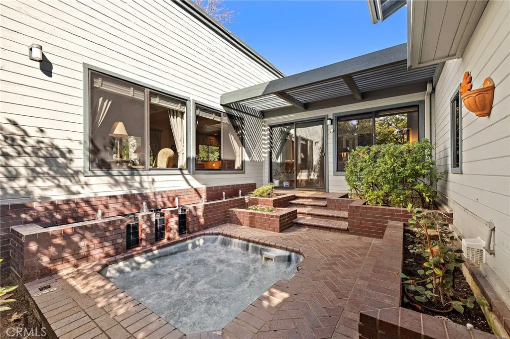 31551 Via Coyote, Coto De Caza, California 92679 home-pic-16