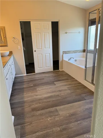 Master bath(2)