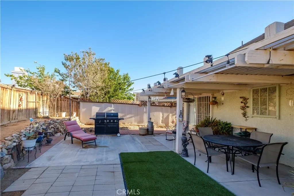 12455 Highgate Avenue, Victorville, California 92395 home-pic-5
