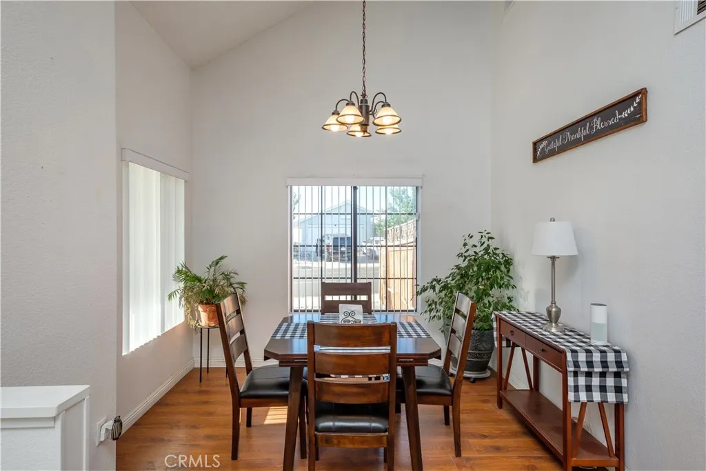 12455 Highgate Avenue, Victorville, California 92395 home-pic-12