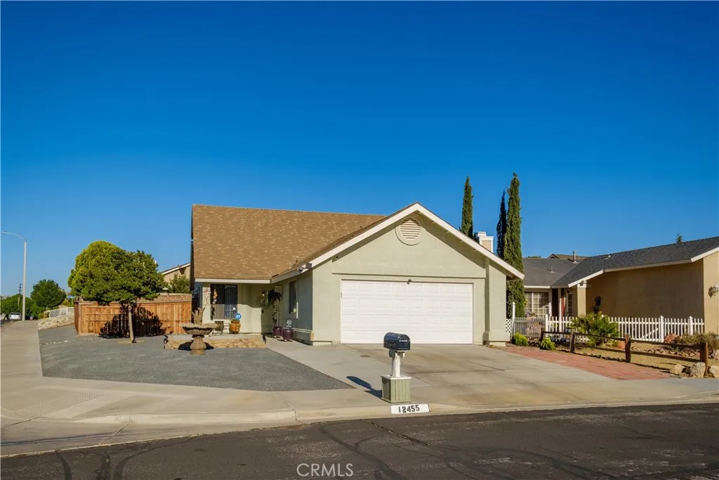 12455 Highgate Avenue, Victorville, California 92395 home-pic-1